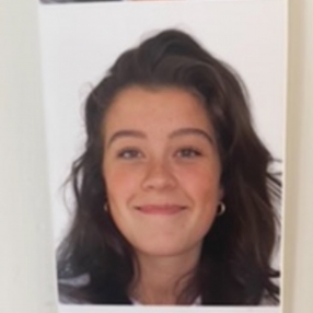Nikoline, Babysitter in Køge
