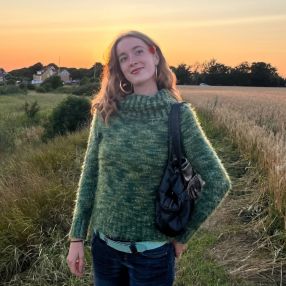 Sally, Babysitter i Hillerød