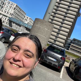 Nesli, Babysitter i Albertslund