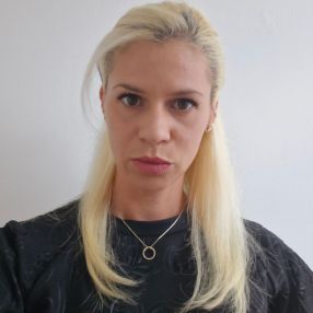 Noemi, Babysitter i Uggeløse Krog Huse