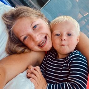Gry, Babysitter i Assens