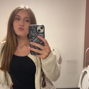 Jessieca, Babysitter in Grenå