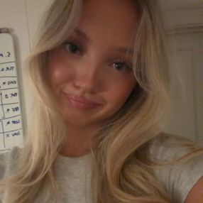 Flora, Babysitter i Frederiksberg
