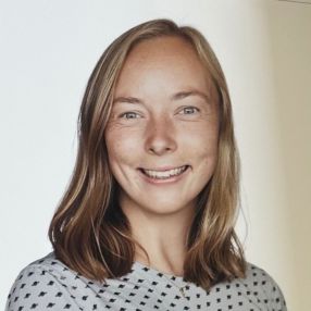 Eline, Babysitter i Ølstykke