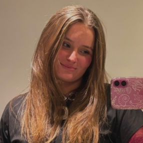 Victoria, Babysitter in Horsens
