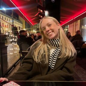 Karoline, Babysitter i Nykøbing Falster