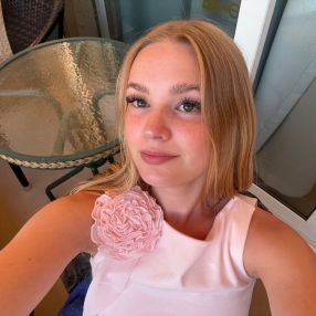 Filippa, Babysitter i Silkeborg