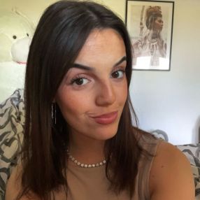 Fatima, Babysitter i Nykøbing Falster