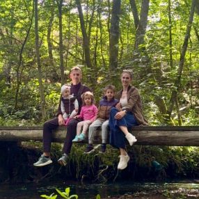 Vivien, Familie i Billund
