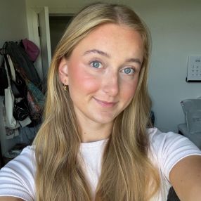 Lykke, Babysitter i Aarhus