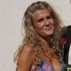 Rosa, Babysitter in Middelfart