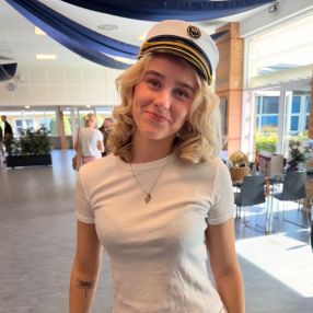 Laura, Babysitter in Struer