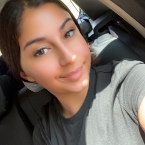 Ayse elia, Babysitter i Ishøj