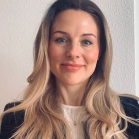 Sofia, Babysitter i København