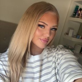 Alberte, Babysitter in Herlev