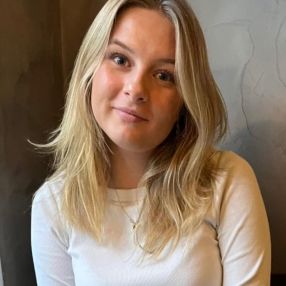 Emma, Babysitter i Frederikssund