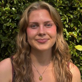 Selma Viola, Babysitter i Aarhus