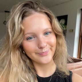 Milla, Babysitter i Frederikshavn