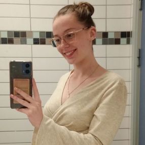 Karoline, Babysitter i Hjørring