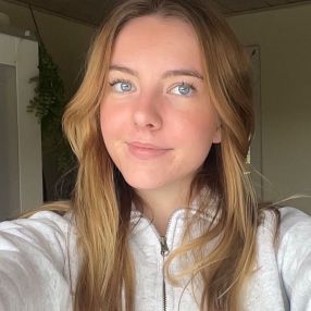 Cecilie, Babysitter i Assens