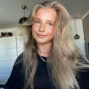 Laura, Babysitter i Kalundborg