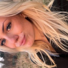Emma, Babysitter in Ølstykke
