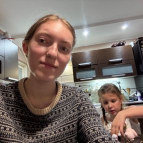 Emilie, Babysitter i Nærum
