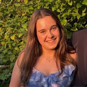Liva, Babysitter i Roslev