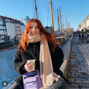 Neva, Babysitter i København