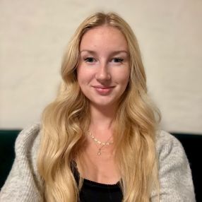 Mia, Babysitter i Søborg