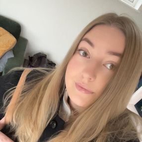 Julie, Babysitter i Vordingborg