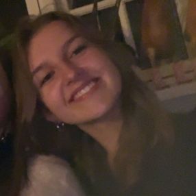 Anna, Babysitter i Odder