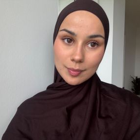 Ravza, Babysitter i Hillerød