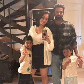 Bhavya, Familie i Ølstykke