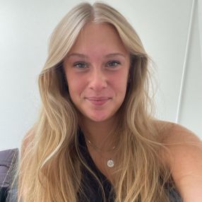 Sara, Babysitter i Nykøbing Falster