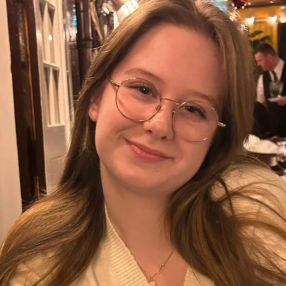 Maya, Babysitter i Helsingør