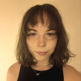 Bellis, Babysitter i Hørsholm