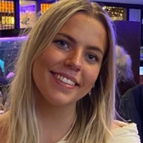 Emma Sloth, Babysitter i Ørum