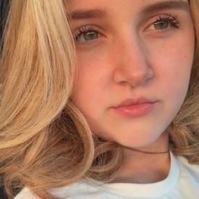 Julia, Babysitter i Ringkøbing-Skjern