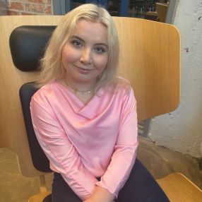 Sara Schjermer, Babysitter i Herning
