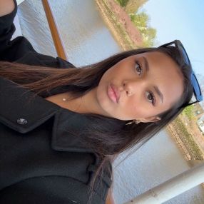 Victoria, Babysitter i Hedensted