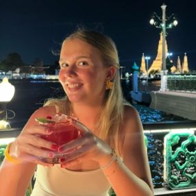 Stine, Babysitter in Skanderborg