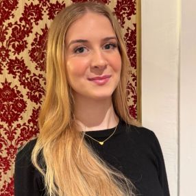 Maja-Mathilde, Babysitter i Odense