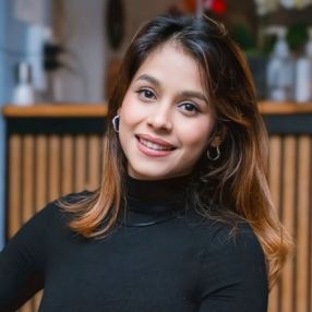 Sandhya, Babysitter in Gentofte