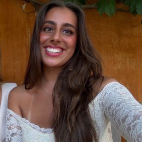 Jasmin, Babysitter i Helsinge