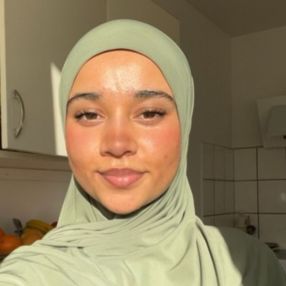 Alisha, Babysitter i Taastrup
