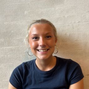 Anna, Babysitter i Farum