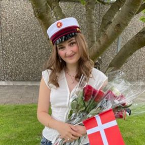 Louise, Babysitter i Rantzausminde