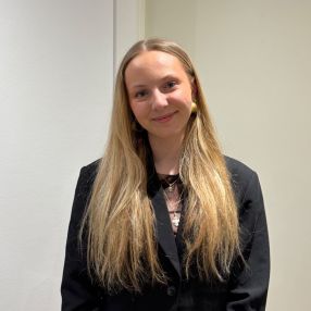 Emma, Babysitter i Otterup