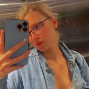Victoria, Babysitter i Horsens